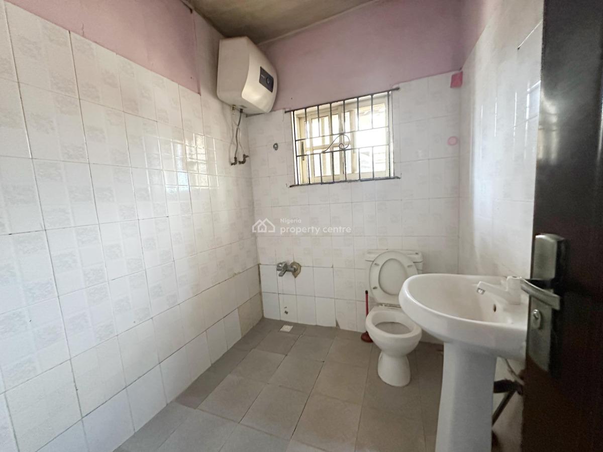 3 Bedroom Apartment, Gra Phase 1, Magodo, Lagos, Flat / Apartment for Rent