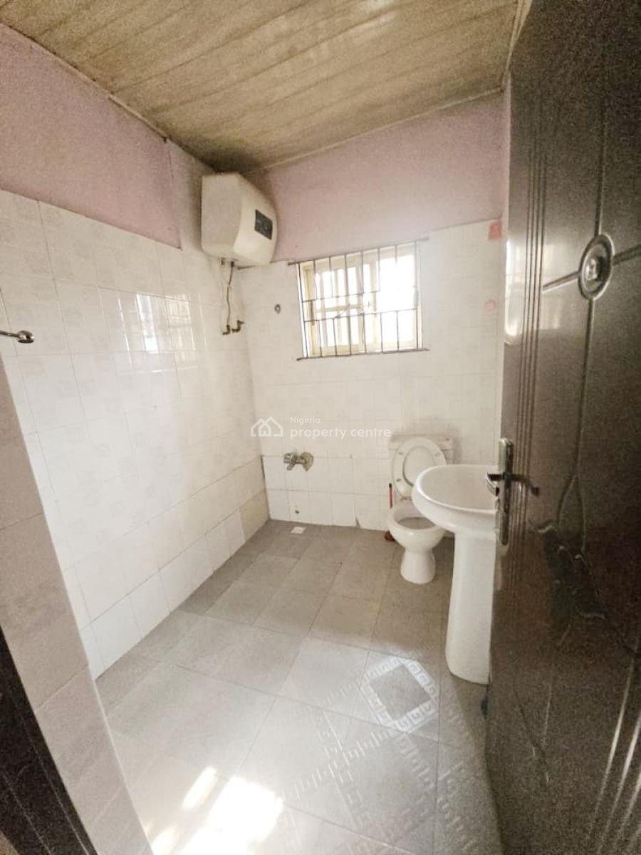 3 Bedroom Apartment, Gra Phase 1, Magodo, Lagos, Flat / Apartment for Rent