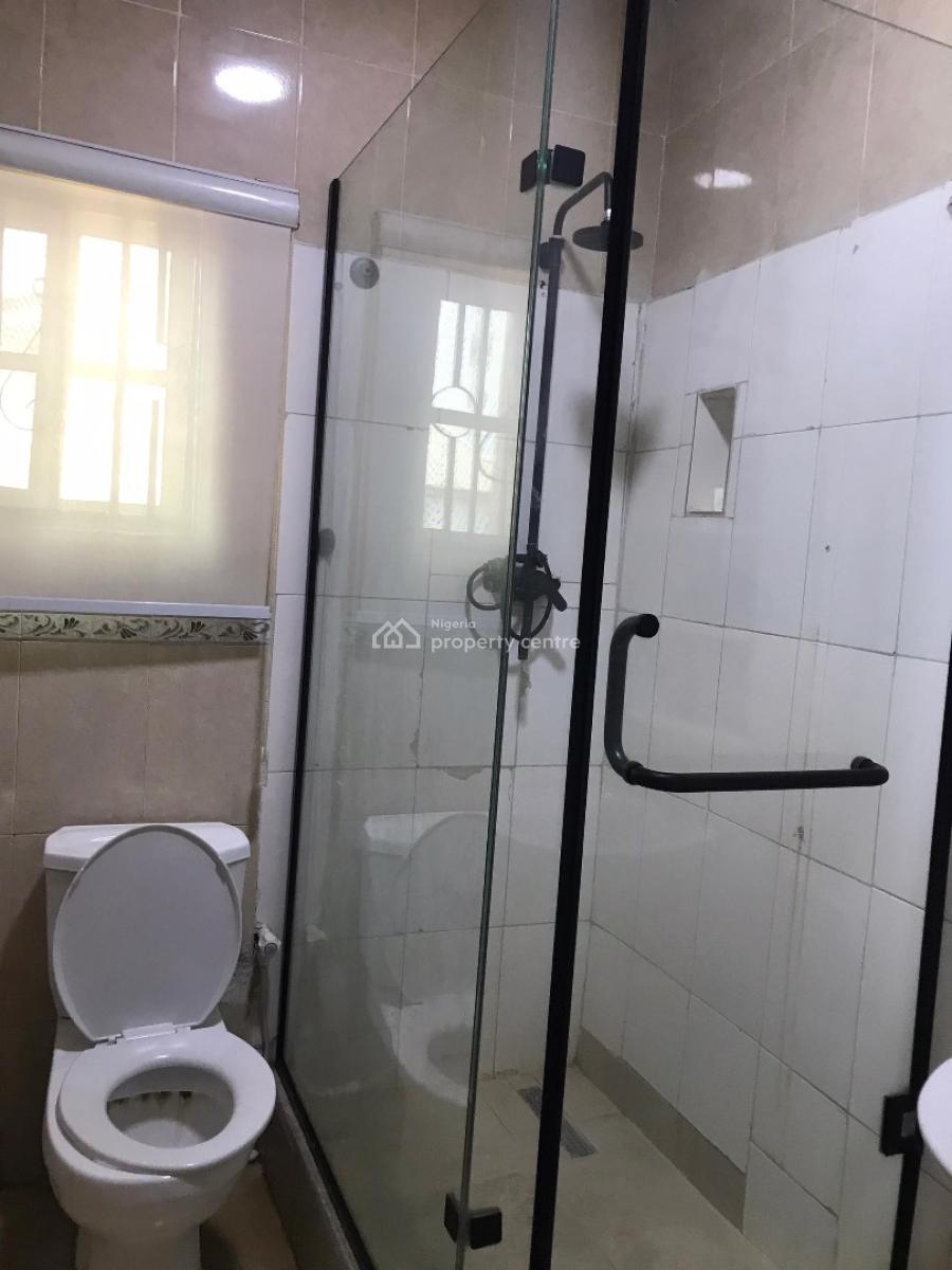 a Very Standard Clean Massive Mini Flat Upstairs, Admiralty Way, Lekki Phase 1, Lekki, Lagos, Mini Flat (room and Parlour) for Rent