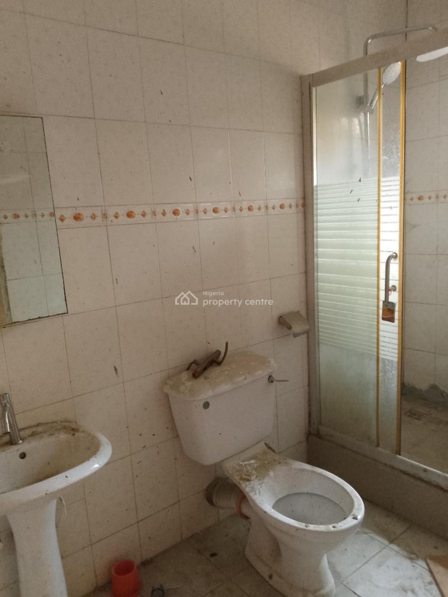 Very Spacious and Newly Renovated 2 Bedroom Flat, Mobile Road, Ilaje, Ajah, Lagos, Flat / Apartment for Rent