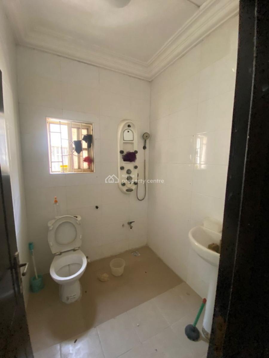 Prime Multi-unit Property in Chevron, Lekki, Lekki, Lagos, Flat / Apartment for Sale