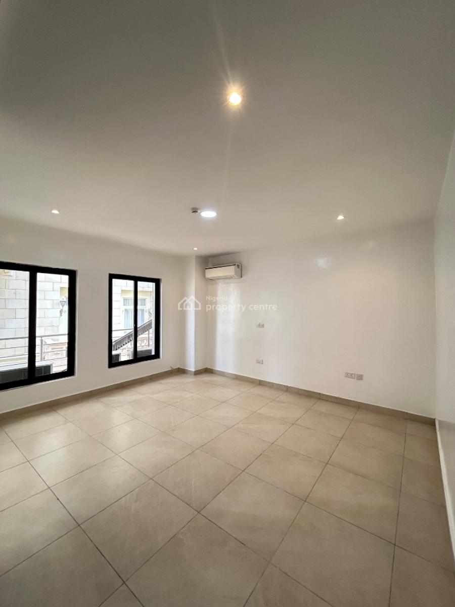 Fully Serviced and Spacious 3 Bedroom Apartment with Bq, Old Ikoyi, Ikoyi, Lagos, Flat / Apartment for Rent