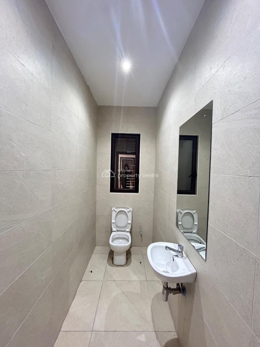 Fully Serviced and Spacious 3 Bedroom Apartment with Bq, Old Ikoyi, Ikoyi, Lagos, Flat / Apartment for Rent