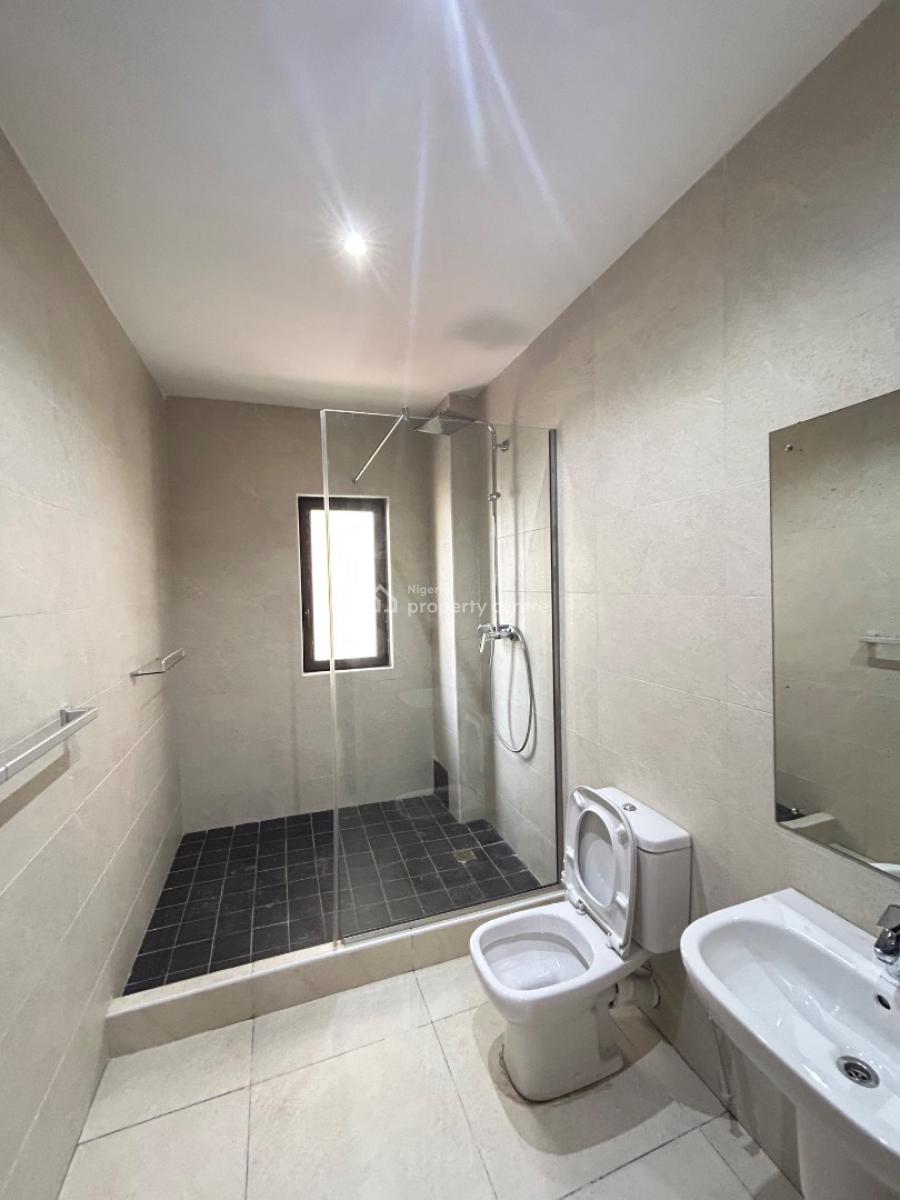 Fully Serviced and Spacious 3 Bedroom Apartment with Bq, Old Ikoyi, Ikoyi, Lagos, Flat / Apartment for Rent