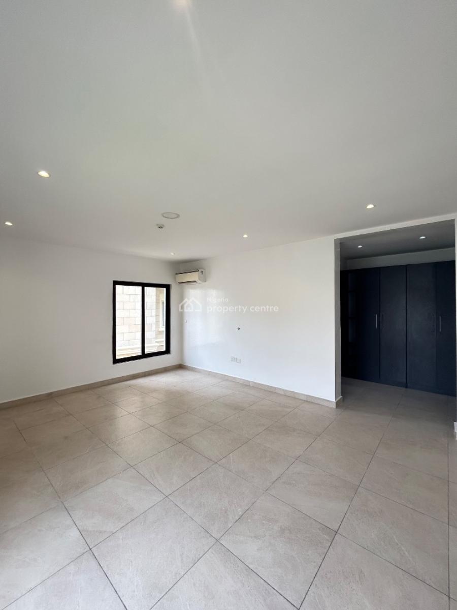 Fully Serviced and Spacious 3 Bedroom Apartment with Bq, Old Ikoyi, Ikoyi, Lagos, Flat / Apartment for Rent