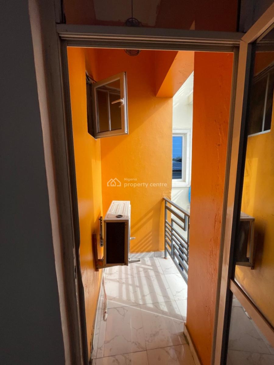 Luxurious 2 Bedroom Apartment (upstairs)with Excellent Facilities, Chevron Drive, Lekki, Lekki, Lagos, Flat / Apartment for Rent