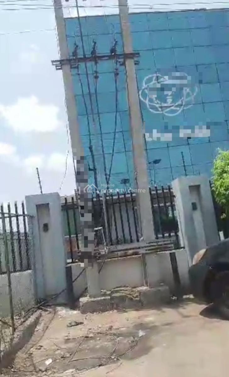 Lease: Vacant 2 Storey Building Available for Commercial Use, Lkorodu Road, Off Jibowu Bustop, Yaba, Lagos, Commercial Property for Rent