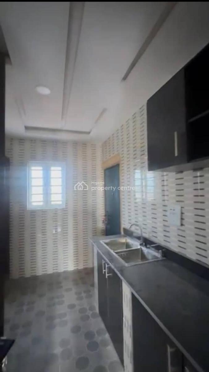 Lovely 2bedroom for, Off Omilani Ijesha, Surulere, Lagos, House for Rent