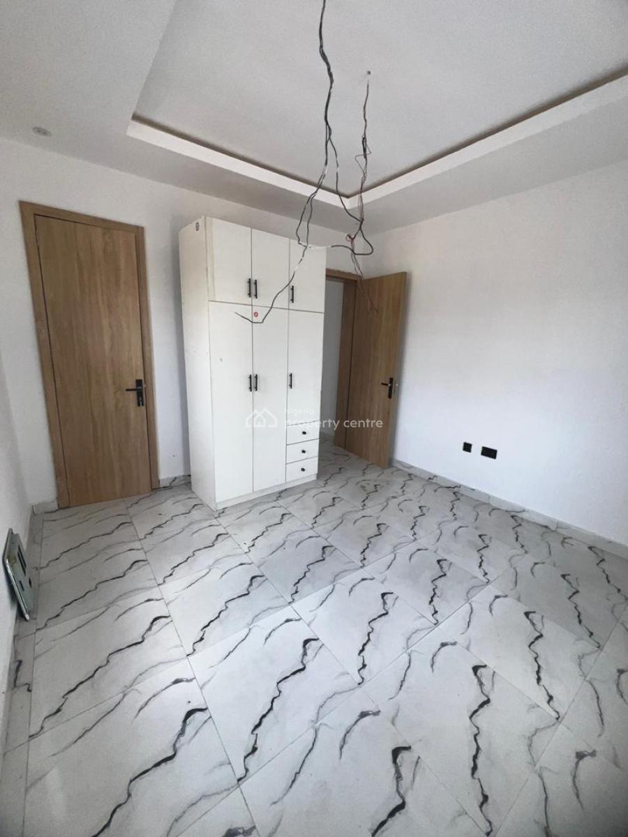 2 Bedroom Apartment, Lekki Phase 2, Lekki, Lagos, Flat / Apartment for Sale