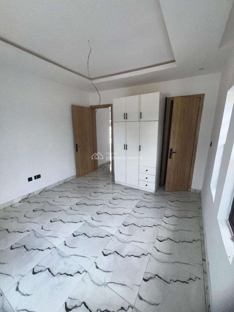 2 Bedroom Apartment, Lekki Phase 2, Lekki, Lagos, Flat / Apartment for Sale