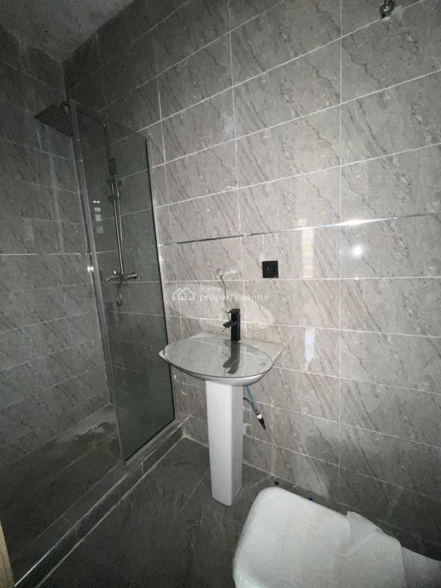 2 Bedroom Apartment, Lekki Phase 2, Lekki, Lagos, Flat / Apartment for Sale