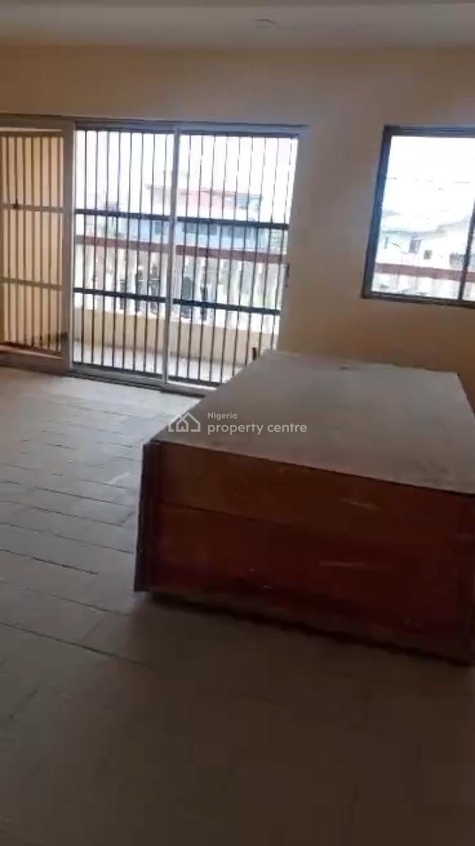 a Renovated,well-maintained,and Spacious 4bedroom Semi-detached Duplex, Medina, Gbagada, Lagos, Semi-detached Duplex for Rent