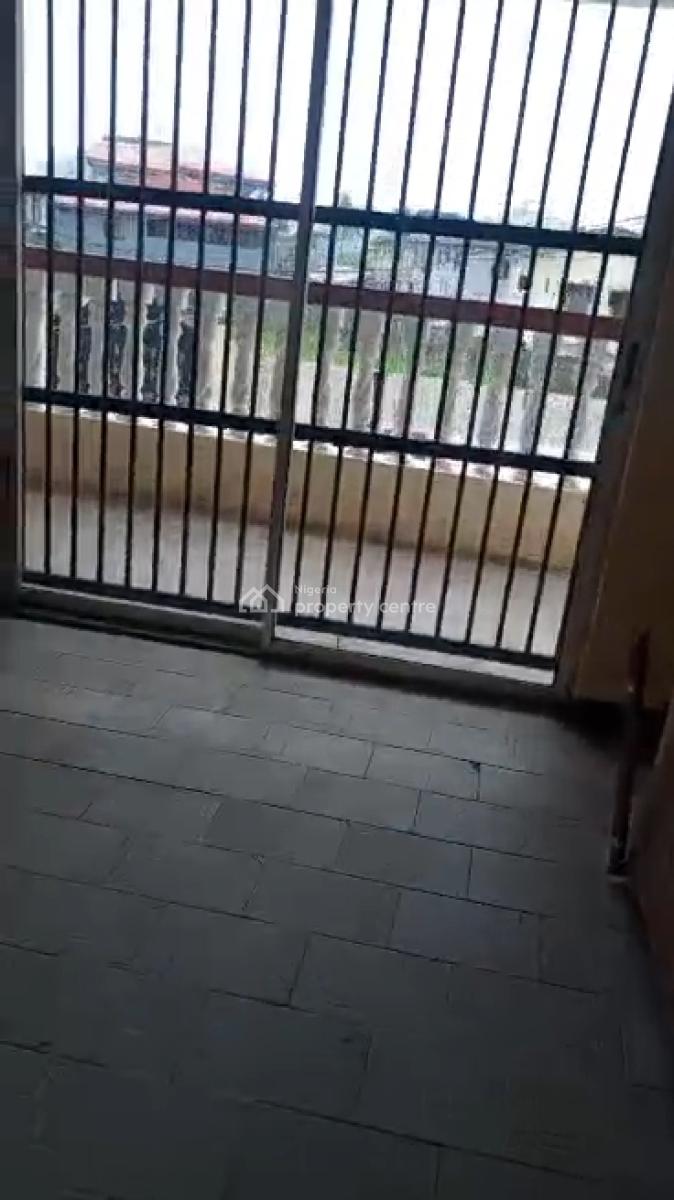 a Renovated,well-maintained,and Spacious 4bedroom Semi-detached Duplex, Medina, Gbagada, Lagos, Semi-detached Duplex for Rent