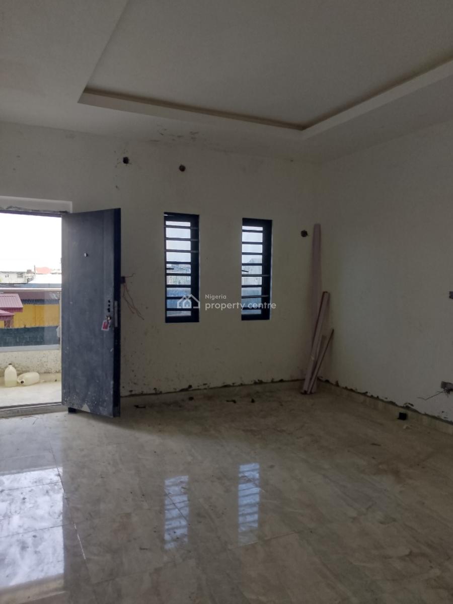 a Beautiful and Spacious Room and Parlour, Mobile Road, Ilaje, Ajah, Lagos, Mini Flat (room and Parlour) for Rent