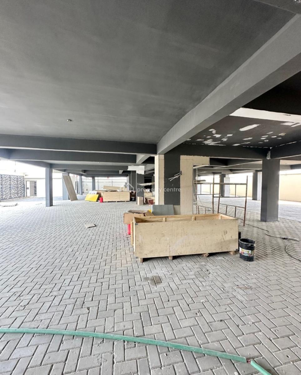 Lovely 2 Bedroom Apartment with Bq, Lekki Phase 1, Lekki Phase 1, Lekki, Lagos, Block of Flats for Sale