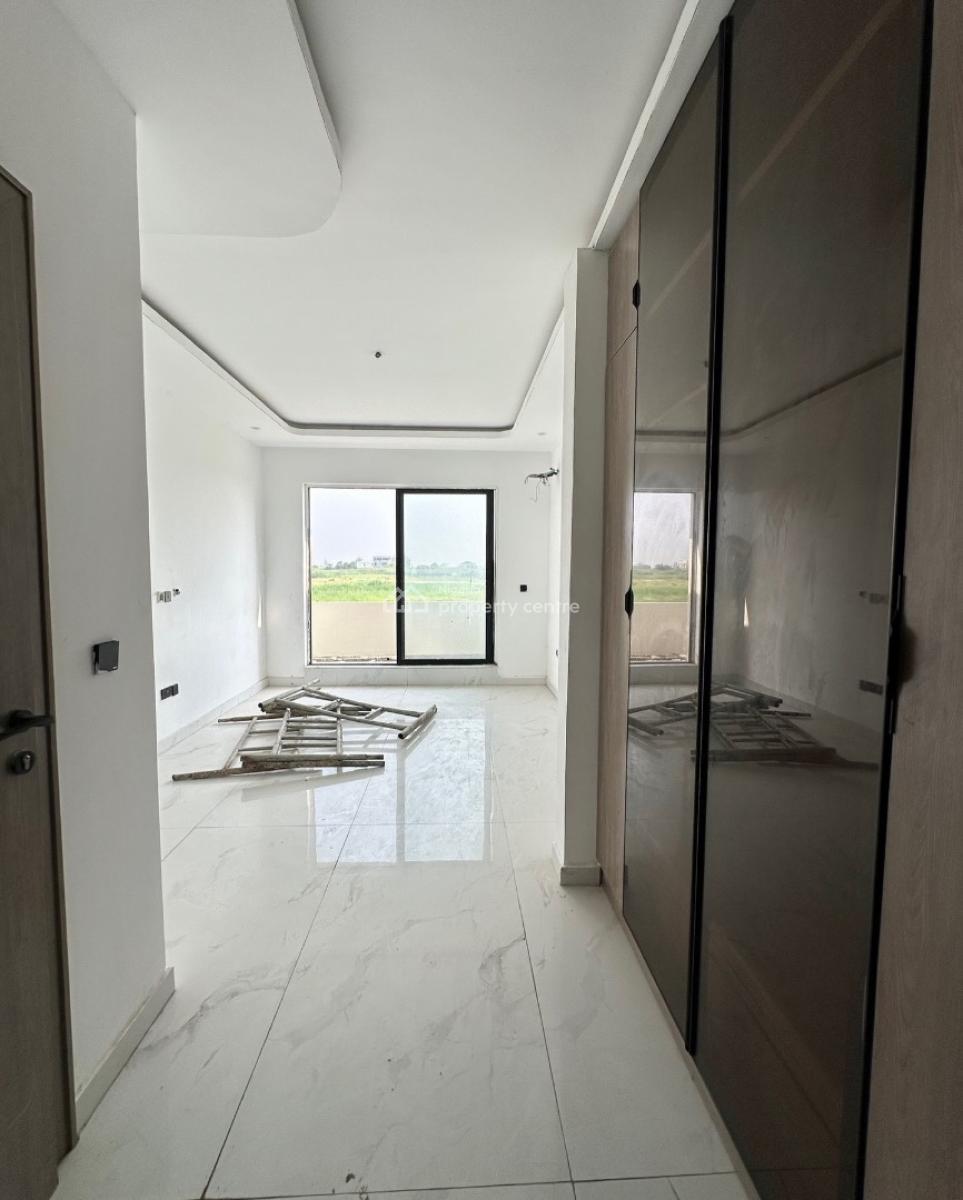 Lovely 2 Bedroom Apartment with Bq, Lekki Phase 1, Lekki Phase 1, Lekki, Lagos, Block of Flats for Sale