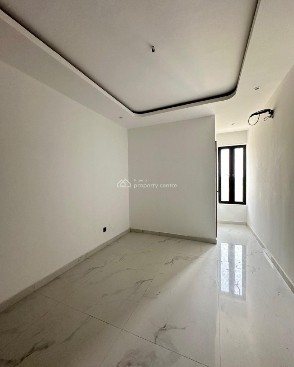 Lovely 2 Bedroom Apartment with Bq, Lekki Phase 1, Lekki Phase 1, Lekki, Lagos, Block of Flats for Sale