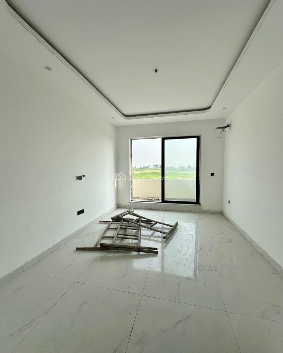 Lovely 2 Bedroom Apartment with Bq, Lekki Phase 1, Lekki Phase 1, Lekki, Lagos, Block of Flats for Sale