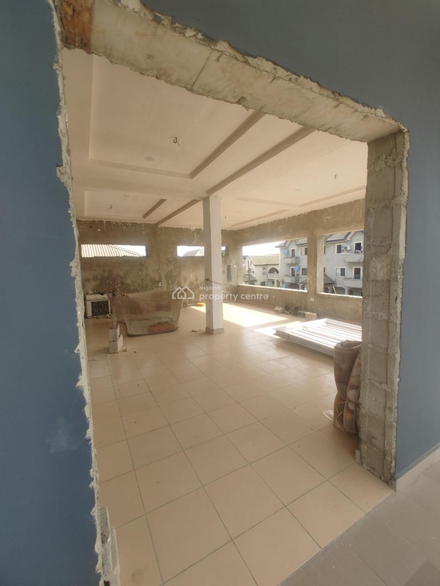 Shop Available in a Complex Facing The Express, Sangotedo, Ajah, Lagos, Shop for Rent