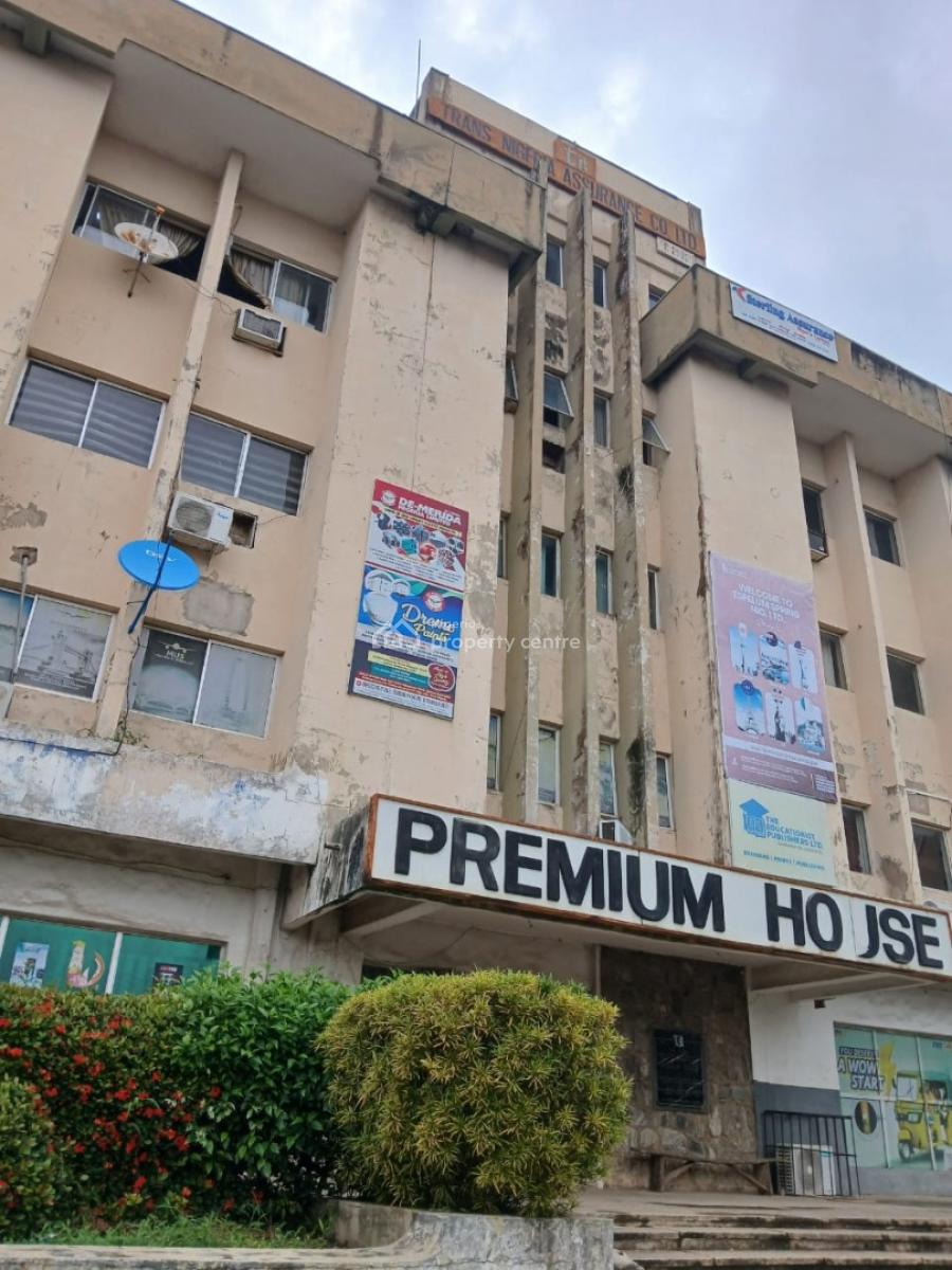 a Big Office Complex with Mini Warehouses on 6970sqm Land, Magazine Road, Jericho, Ibadan, Oyo, Plaza / Complex / Mall for Sale