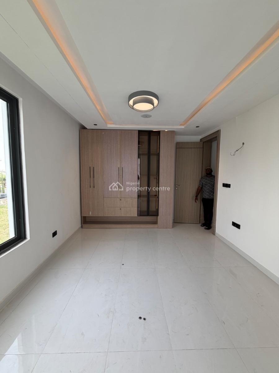 Spacious 5 Bedroom Fully Detached House, Cowrie Creek Estate, Lekki, Lagos, Semi-detached Duplex for Sale