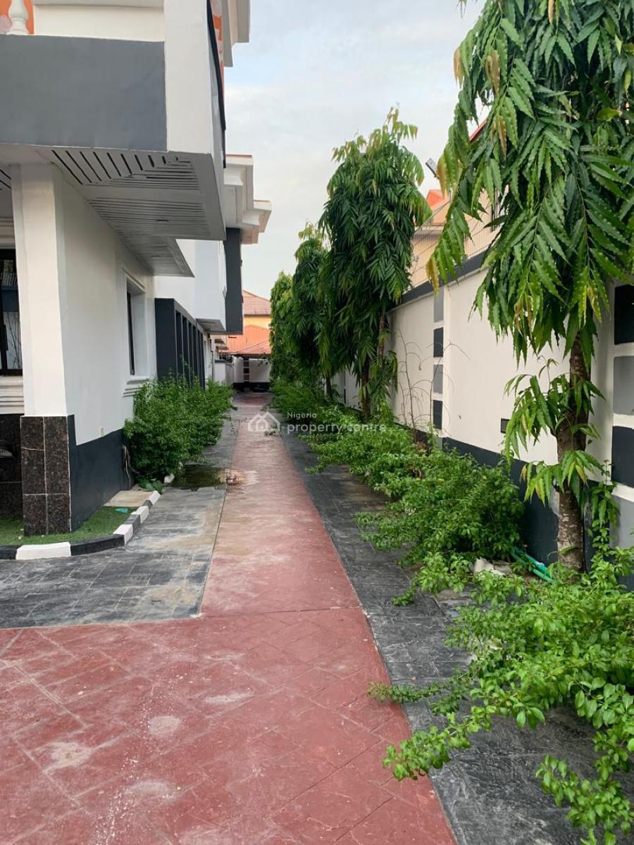 Lovely Cool 6-bedroom Mansion with Bq, Victoria Garden City Estate, Lekki, Lagos, Detached Duplex for Rent