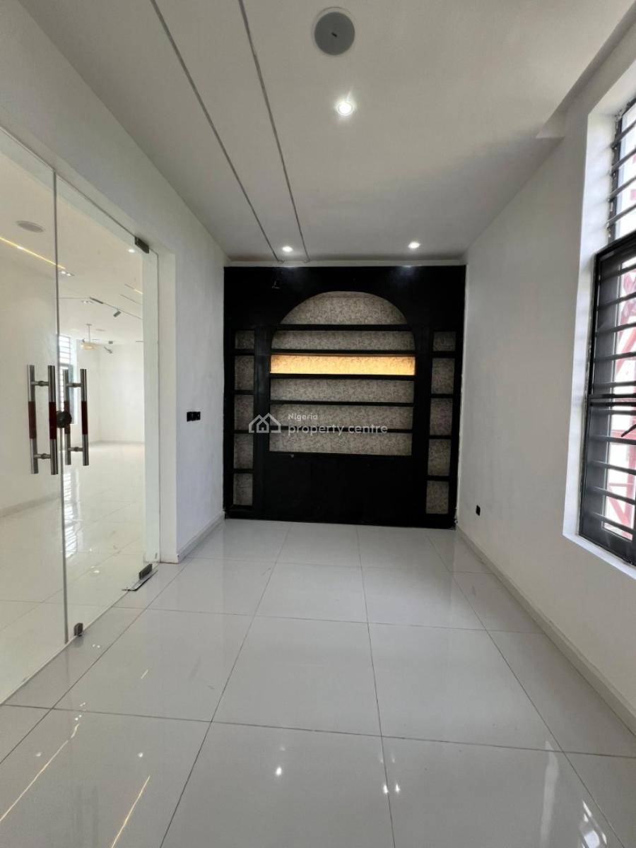 Magnificent 6 Bedroom Detached Duplex with Bq, Swimming Pool,, Location: Chevron, Lekki Phase 1, Lekki, Lagos, Detached Duplex for Sale