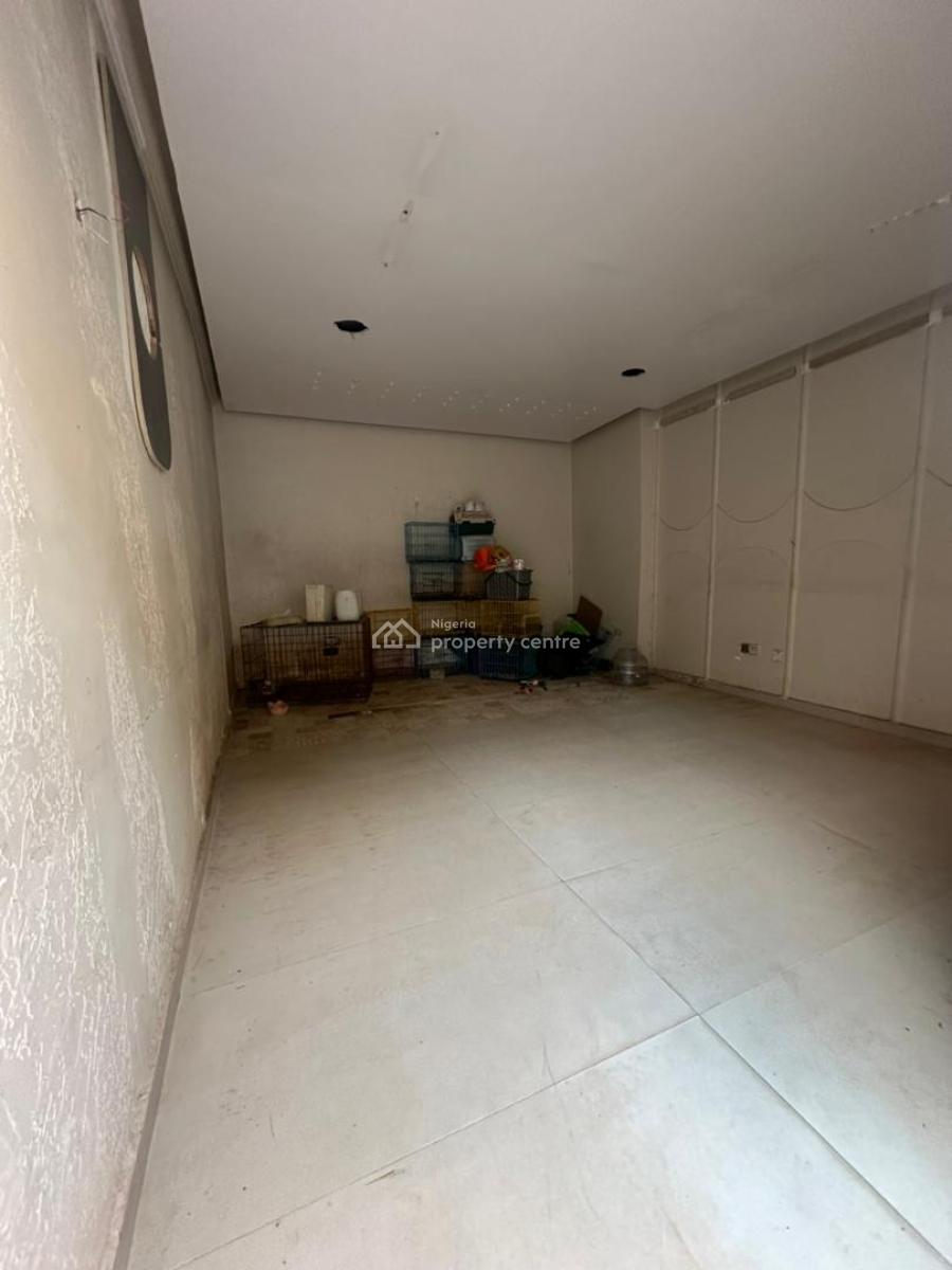 Commercial Space in Lekki Phase 1, Lekki Phase 1, Lekki, Lagos, Commercial Property for Rent