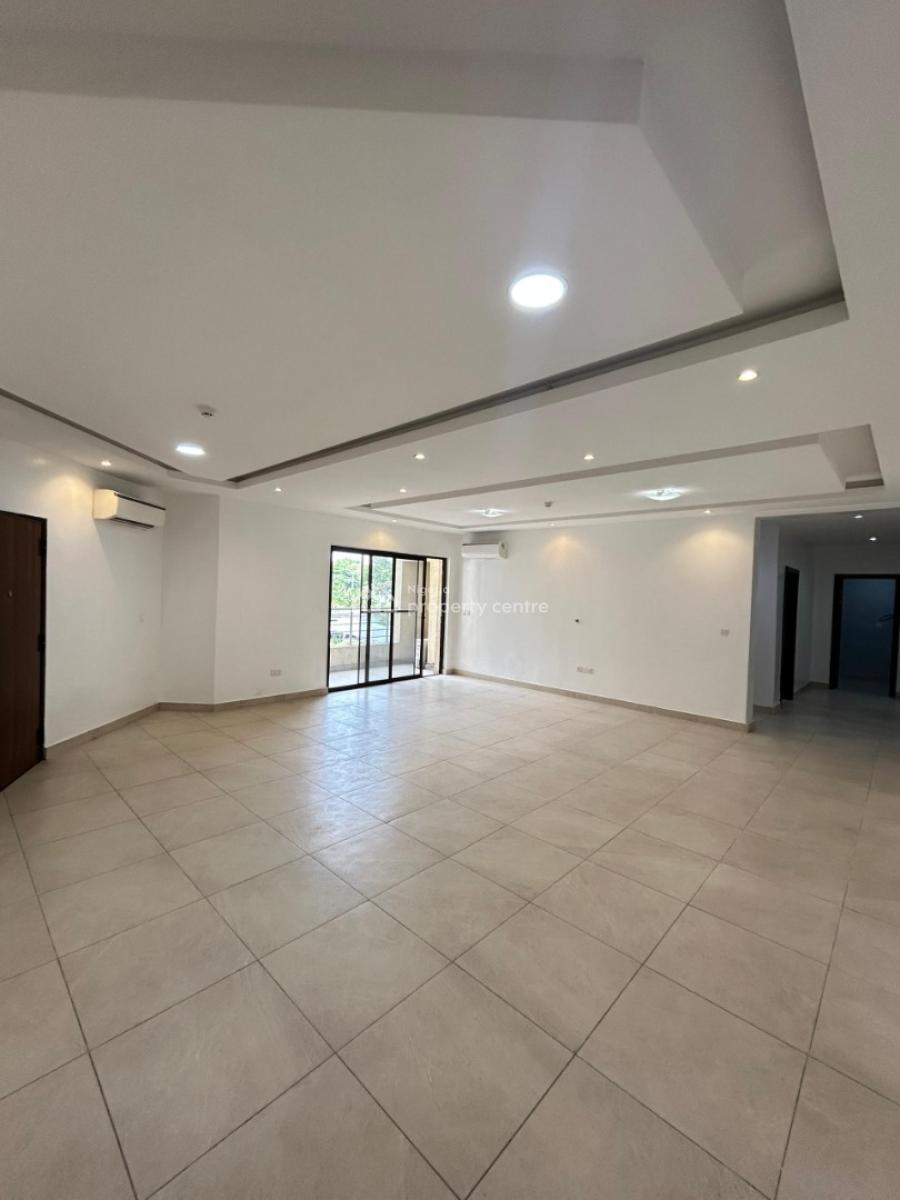 Clean 3bedroom Flat with Bq, Gym and Pool in a Secured Estate, Ikoyi, Lagos, Flat / Apartment for Rent