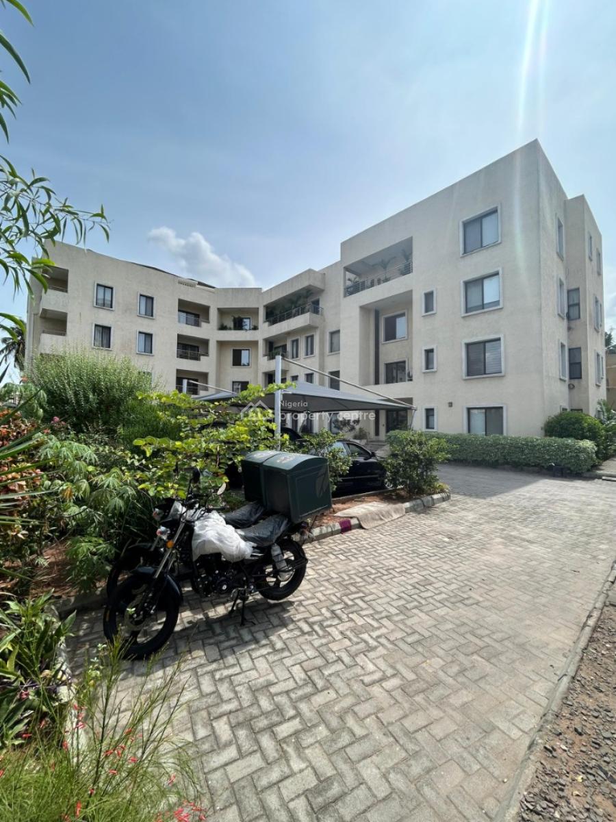 Clean 3bedroom Flat with Bq, Gym and Pool in a Secured Estate, Ikoyi, Lagos, Flat / Apartment for Rent