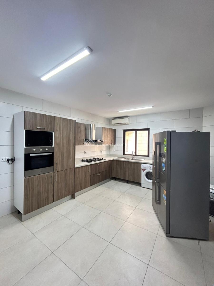 Clean 3bedroom Flat with Bq, Gym and Pool in a Secured Estate, Ikoyi, Lagos, Flat / Apartment for Rent