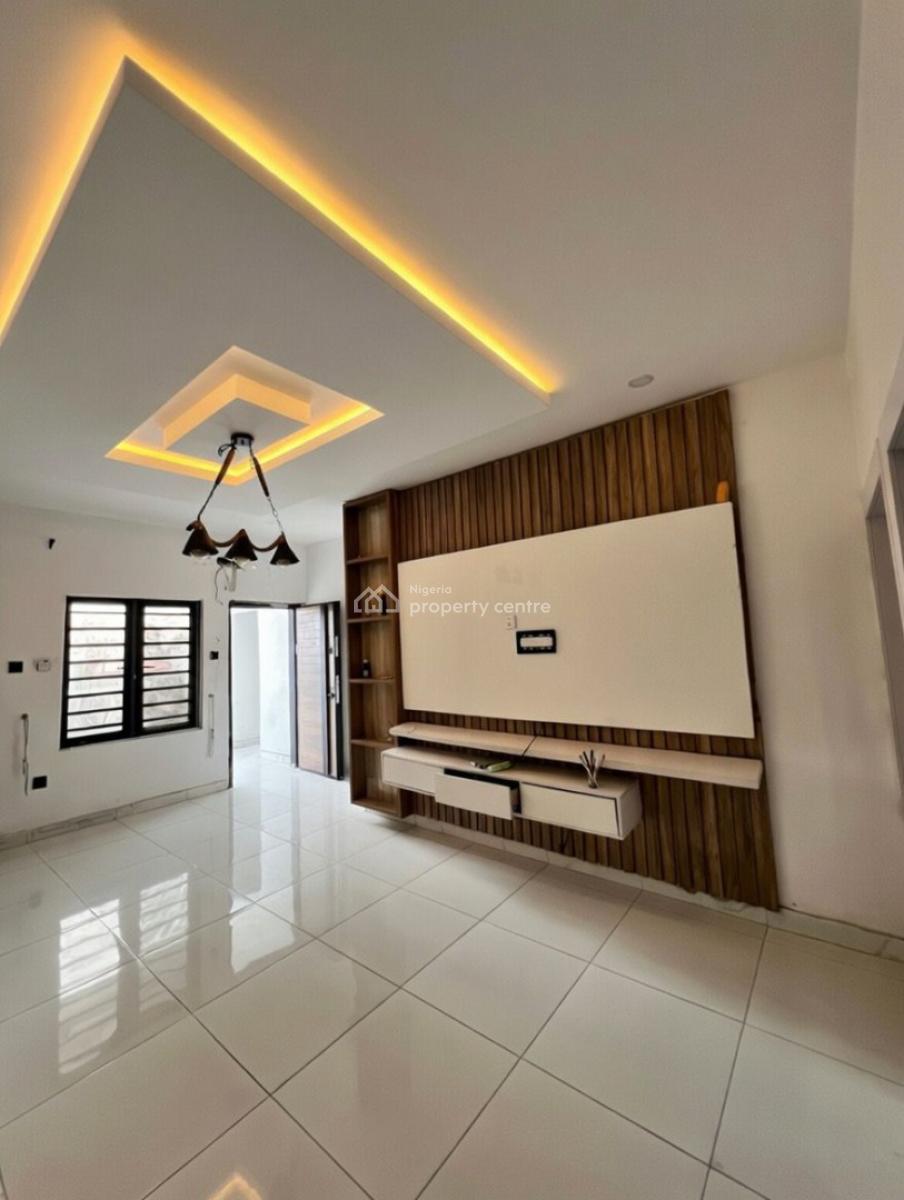 a Standard Mini Flat, Abraham Adesunya, Lekki Phase 2, Lekki, Lagos, Mini Flat (room and Parlour) for Rent