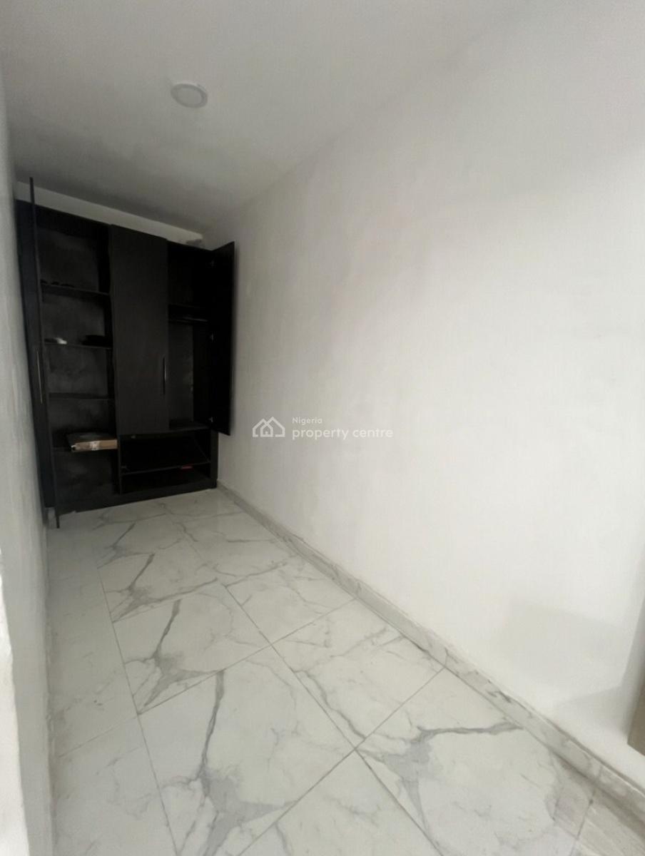 a Standard Mini Flat, Abraham Adesunya, Lekki Phase 2, Lekki, Lagos, Mini Flat (room and Parlour) for Rent