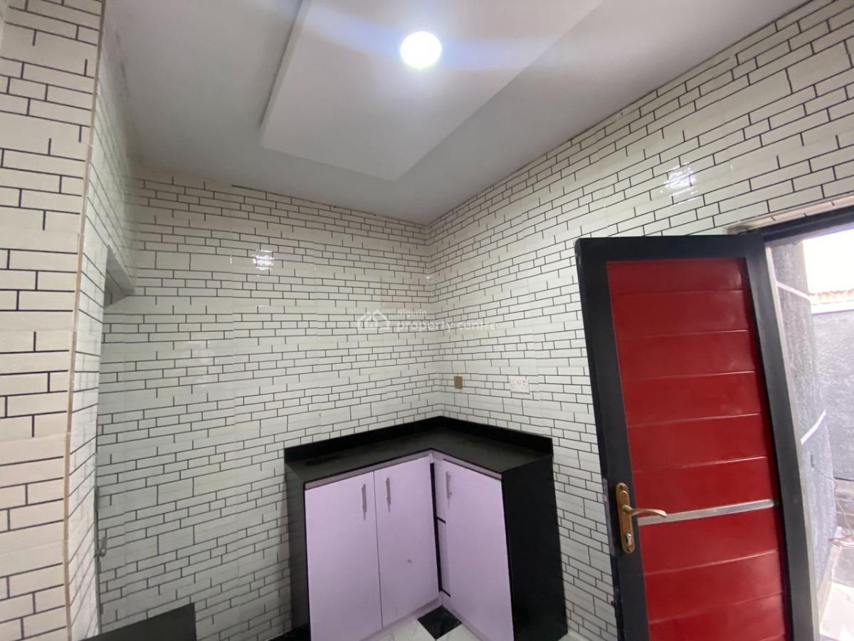 a Modern 3 Bedroom Bungalow, Karinkapo Est, Akala Express, Ibadan, Oyo, Detached Bungalow for Sale