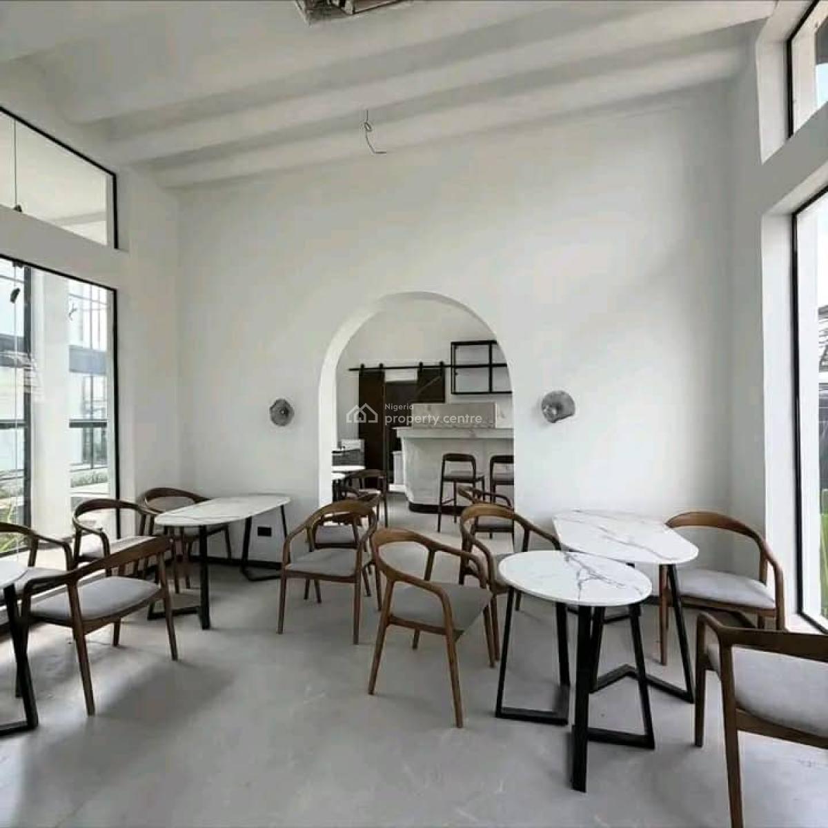 14 Rooms Luxury Hotel Fully Furnished, Wuse2, Wuse 2, Abuja, Hotel / Guest House for Sale