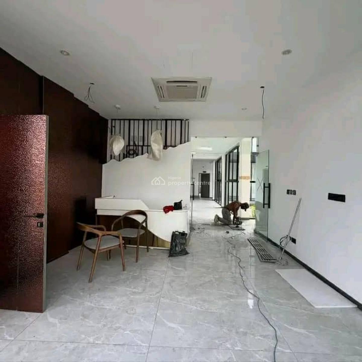 14 Rooms Luxury Hotel Fully Furnished, Wuse2, Wuse 2, Abuja, Hotel / Guest House for Sale