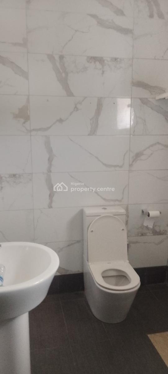 a Spacious Mini Flat, Chevron Drive, Lekki Garden Paradise 3 Estate, Chevron, Lekki, Lagos, Mini Flat (room and Parlour) for Rent