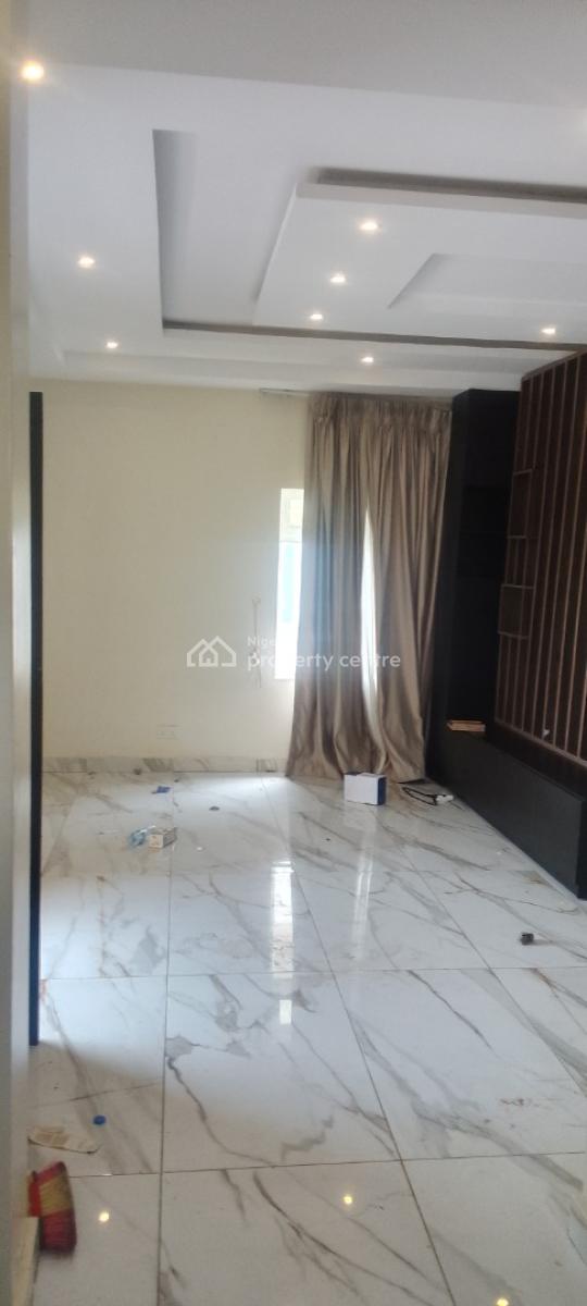 a Spacious Mini Flat, Chevron Drive, Lekki Garden Paradise 3 Estate, Chevron, Lekki, Lagos, Mini Flat (room and Parlour) for Rent