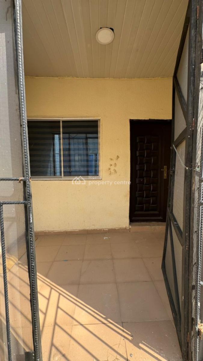 2 Bedroom Flat, Orilemo / Treasure Island Estate, Obafemi Owode, Ogun, Terraced Bungalow for Rent