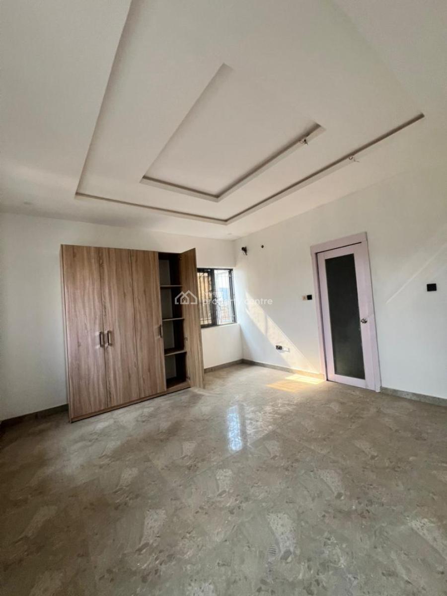 a Well Built 2 Bedroom Flat, Pepperoni Abraham Adesunya Ajah, Lekki Phase 2, Lekki, Lagos, Flat / Apartment for Rent