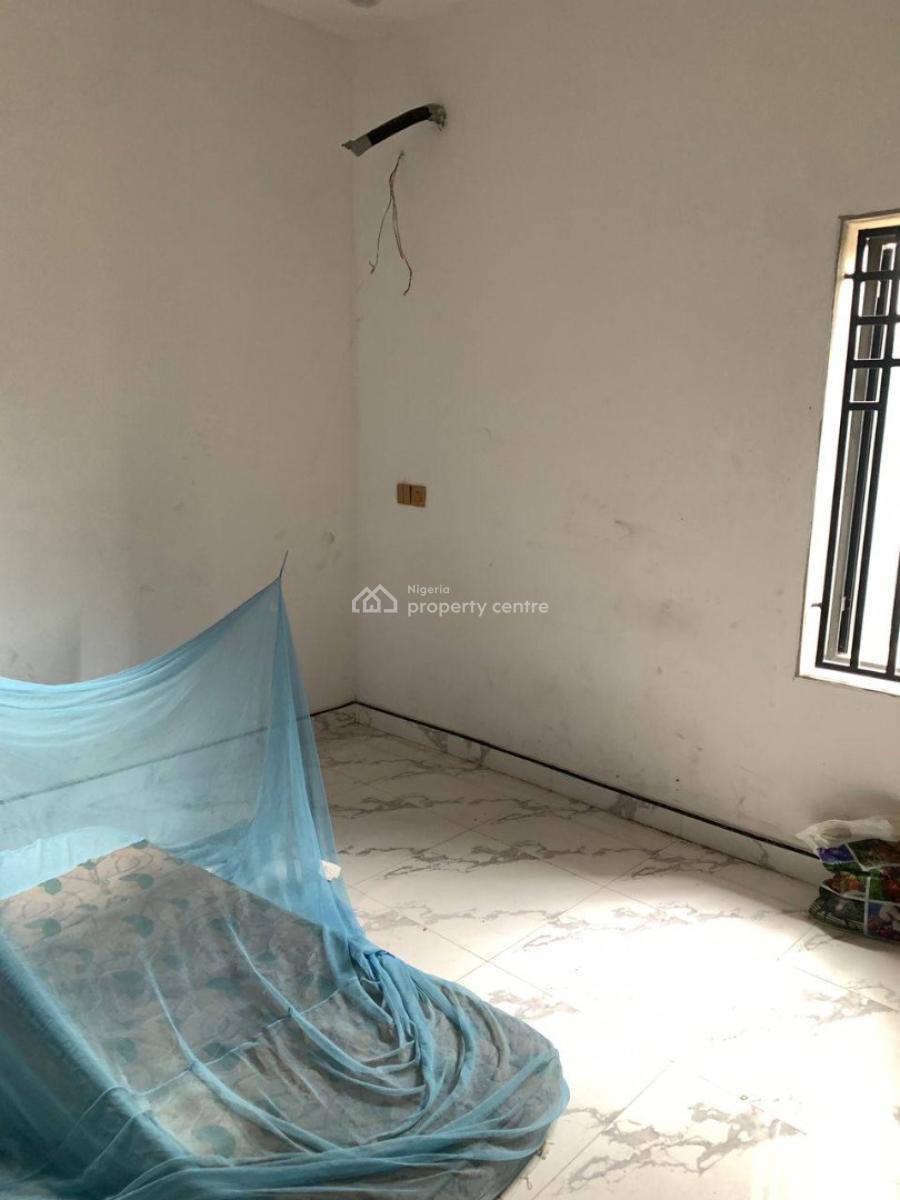 Executive 2 Bedroom Flat, Surulere, Lagos, Flat / Apartment for Sale