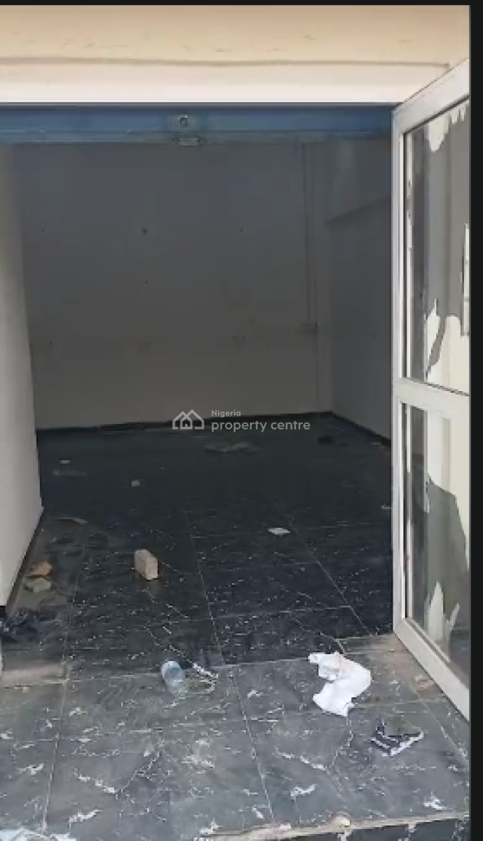 Spacious Shop- Space, Abraham Adesnya Complex Hfp, Ajah, Lagos, Shop for Rent