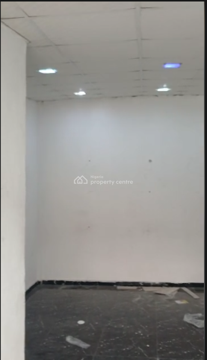 Spacious Shop- Space, Abraham Adesnya Complex Hfp, Ajah, Lagos, Shop for Rent