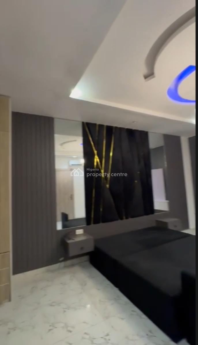 Super Spacious Masters Bedroom in a Secured Estate, Orchid Road Before Roundabout, Lekki Phase 2, Lekki, Lagos, Flat / Apartment for Rent