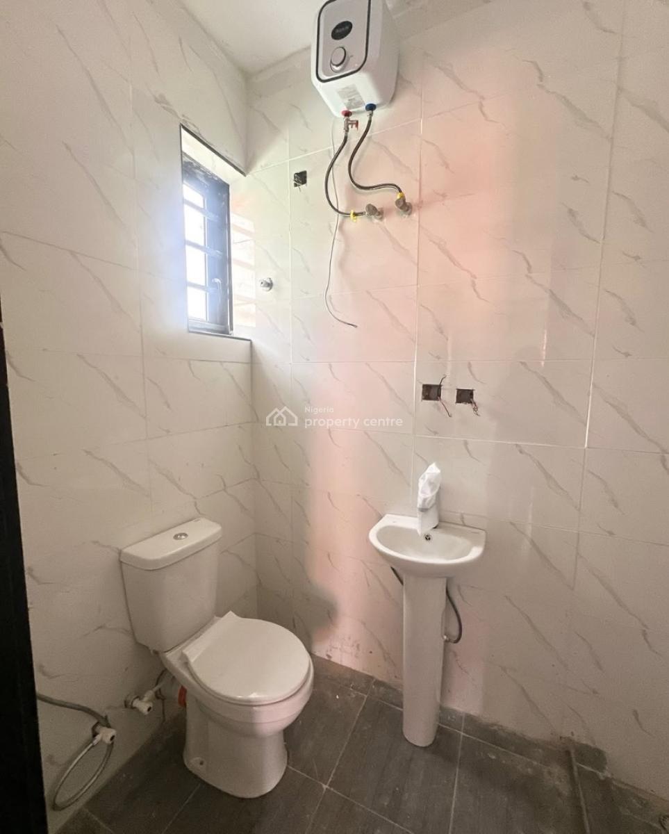 Lovely 2 Bedroom Apartment with Bq, Ikate, Lekki, Lagos, Block of Flats for Sale