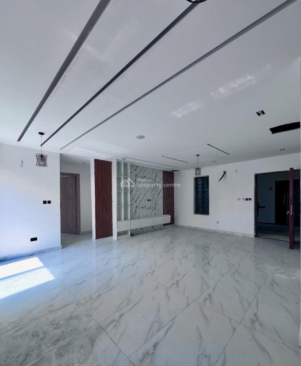 Serviced with 24/7 Power Supply 2 Bedroom En-suite Flat with an Open F, Ikate Elegushi, Lekki, Lagos, Flat / Apartment for Rent