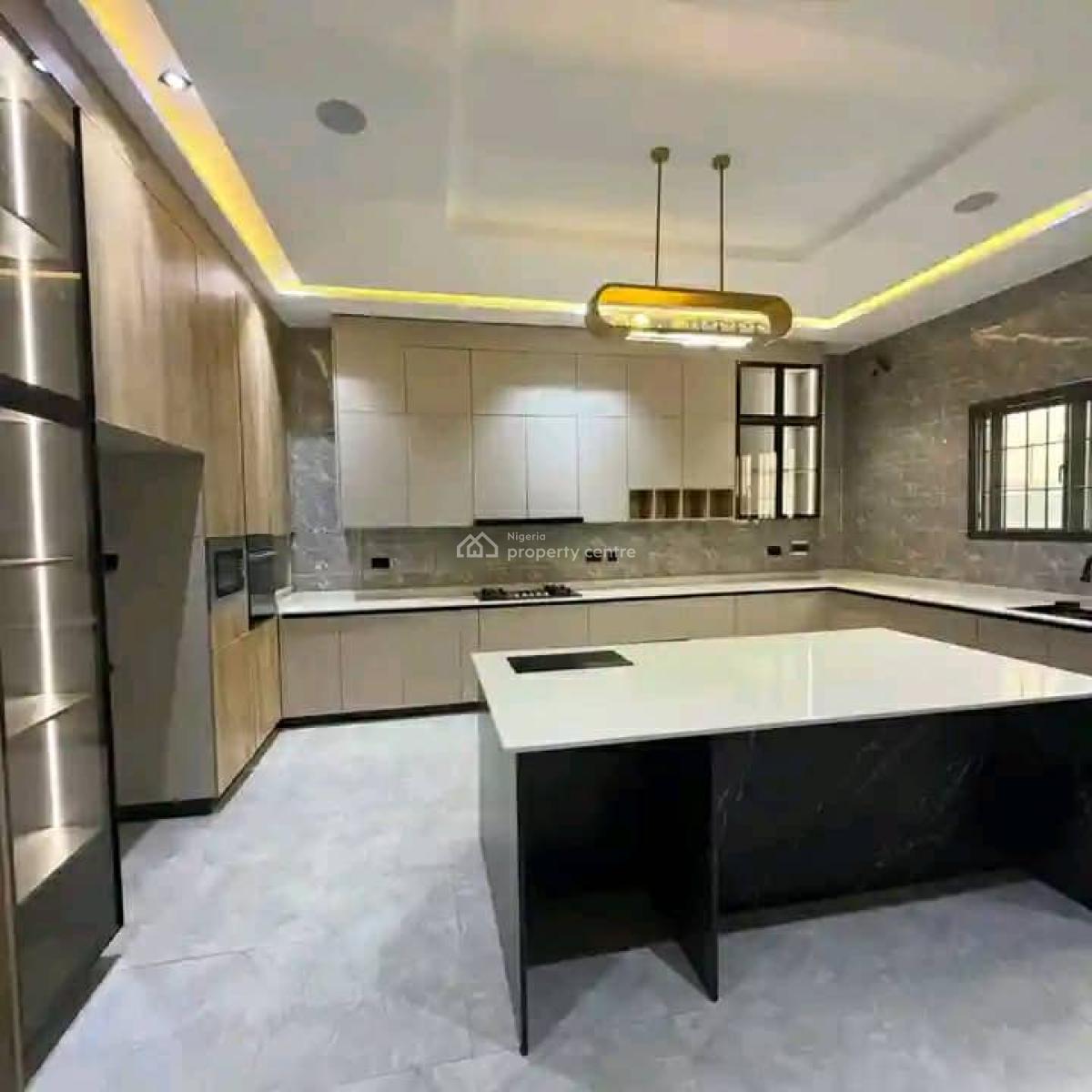 5 Bedroom Fully Detached Duplex with 2 Rooms Bq, Guzape District, Abuja, Detached Duplex for Sale