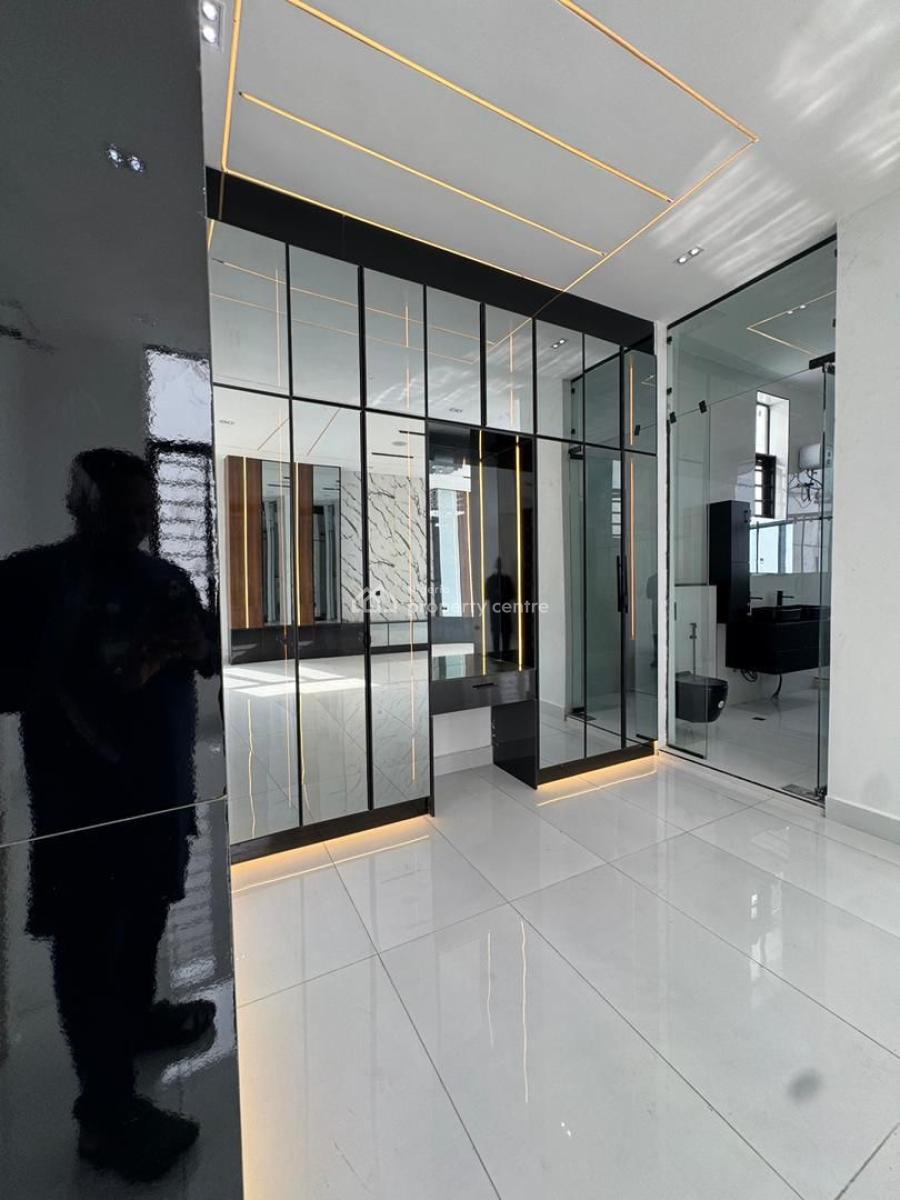 Classy  5  Bedrooms with a Swimming Pool, Orchid, Lekki, Lagos, Detached Duplex for Sale