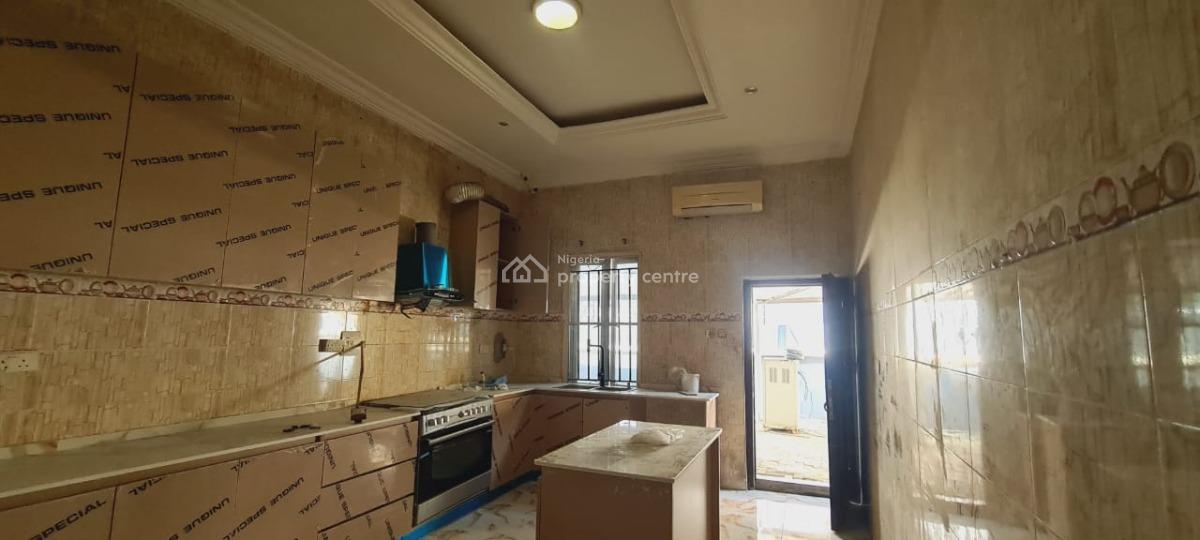 5 Bedrooms Fully Detached Duplex with Bq, Chevron, Lekki, Lagos, Detached Duplex for Sale