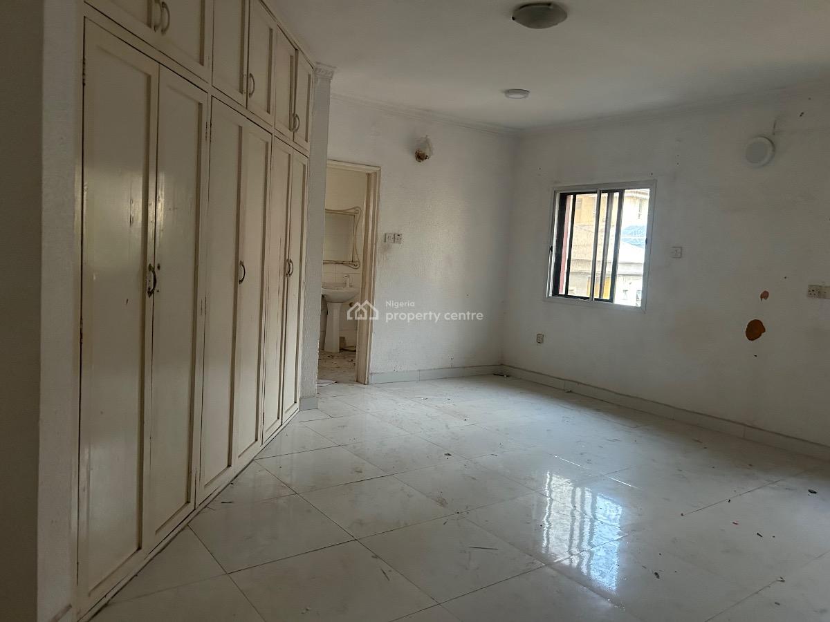 Luxury 4 Bedrooms Flat, Babatunde Anjuos, Lekki Phase 1, Lekki, Lagos, Flat / Apartment for Rent